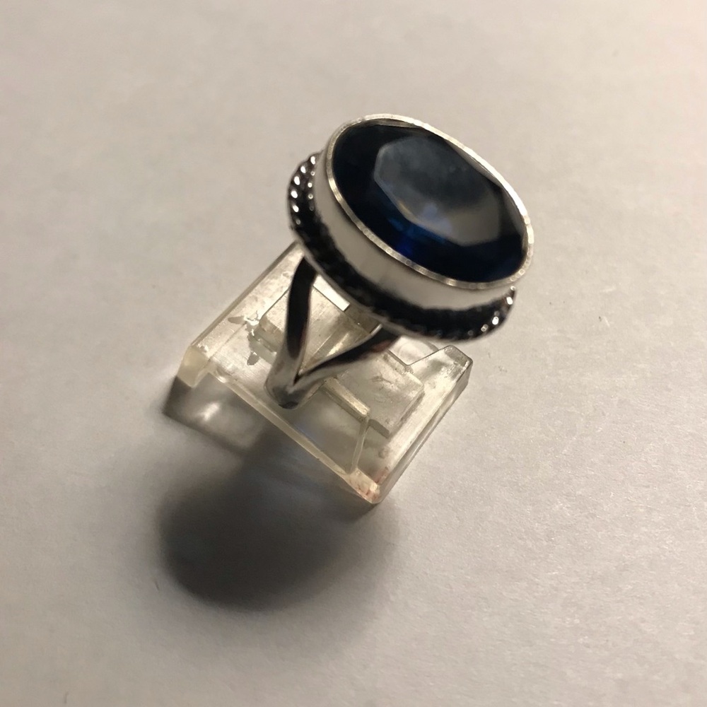 Blue Sapphire 925 Sterling Silver Ring - Picture 3 of 3